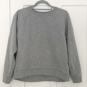 GAP crewneck sweatshirt